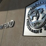 FMI aprueba plan de ayuda de US$ 15.600 millones para Ucrania